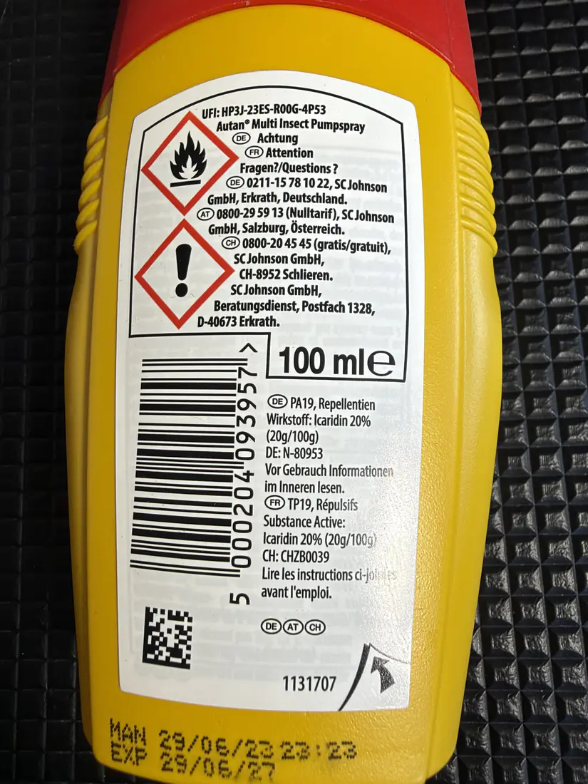 Rückseite des Autan Multi Insect mit Angabe Wirkstoff Icaridin 20 Prozent, 100 ml, Herstellungs- und Verfallsdatum